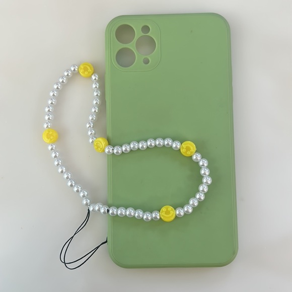 iPhone 11 Pro Max cases - Picture 5 of 9